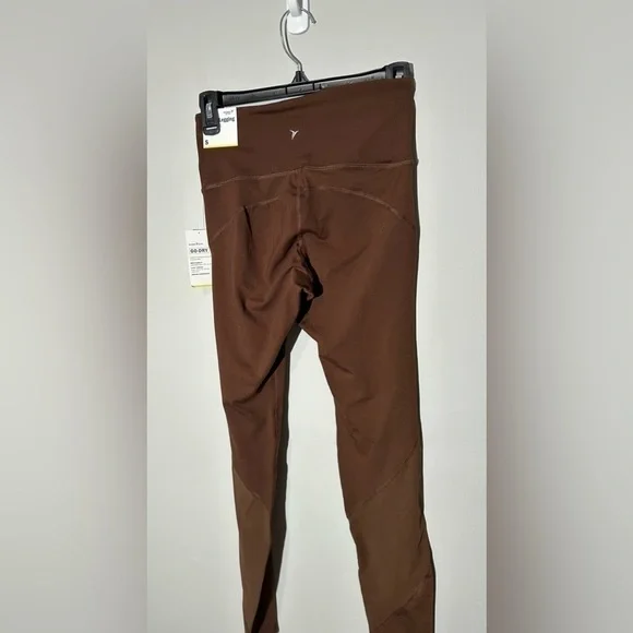 Old Navy High-Waisted Elevate Mesh-Trim Compression Size Large - Picture 10 of 14